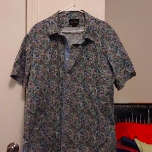 Men's shirt